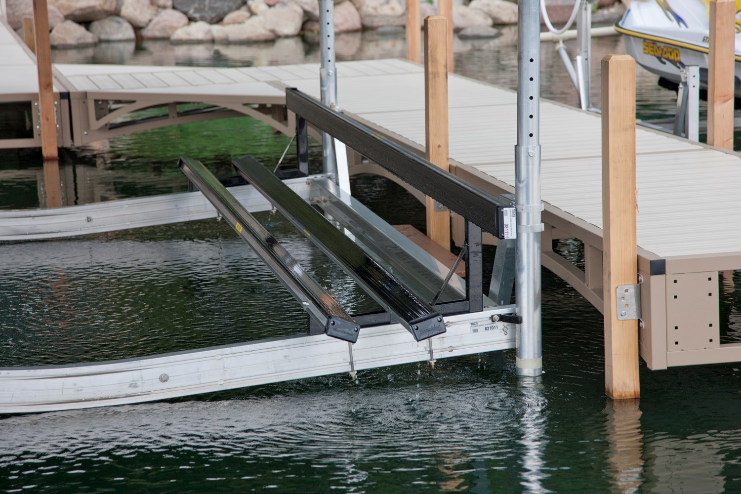 Pontoon Lifts Lift Options ShoreStation®