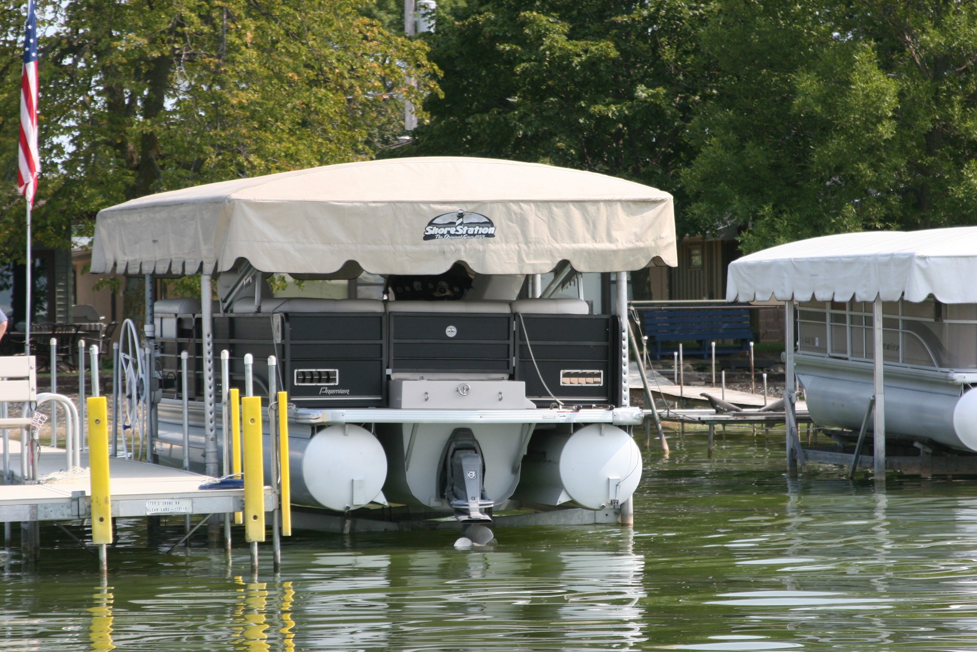 Pontoon Lifts Lift Options ShoreStation®